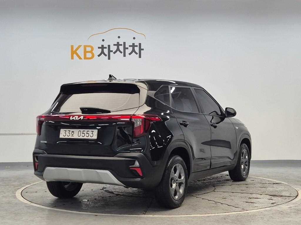 KIA Seltos - Vista 3