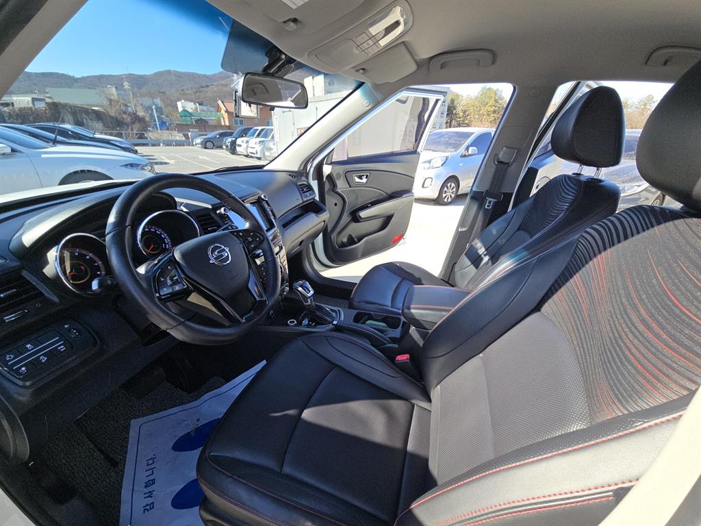 Ssangyong Tivoli - Vista 7