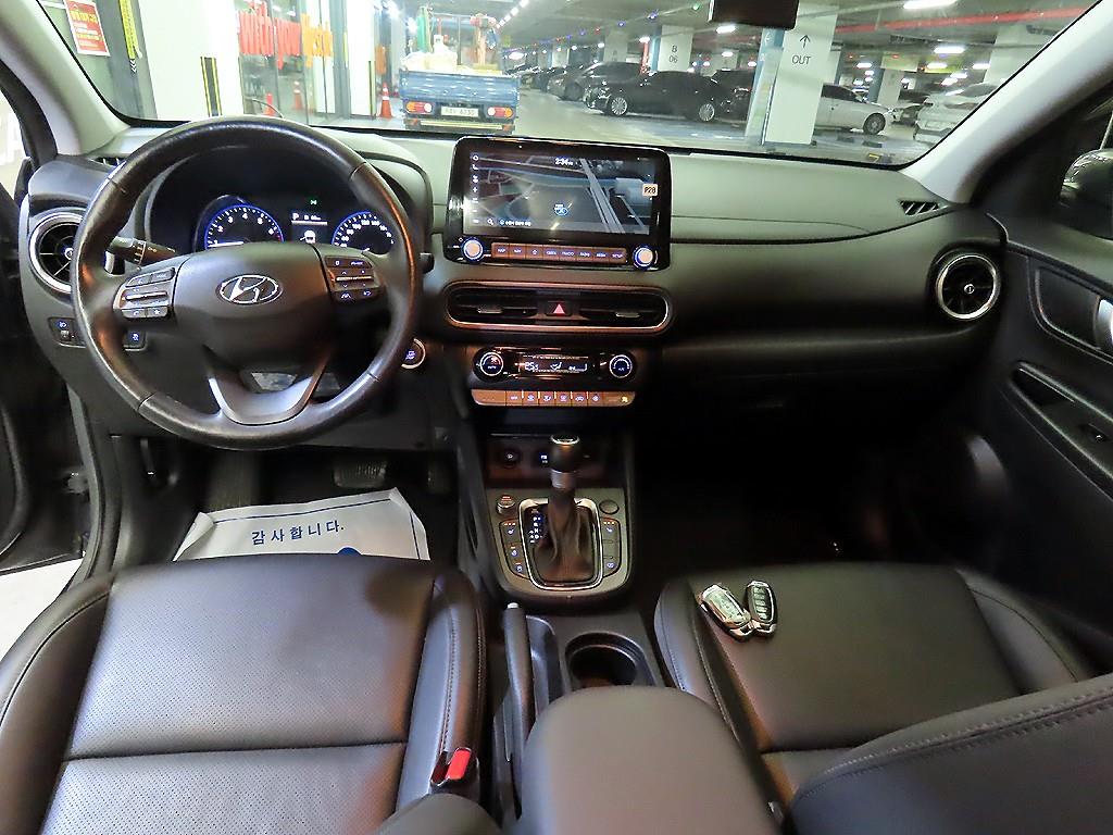 HYUNDAI Kona - Vista 10