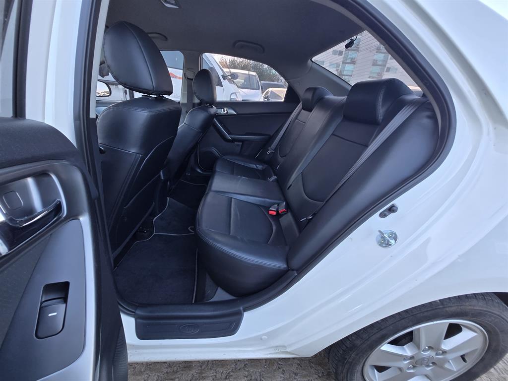 KIA Forte 2013 Blanco - Importación desde Corea - HF Imports Iquique - Foto 13