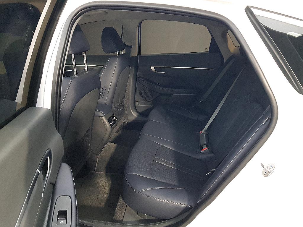 HYUNDAI Sonata - Vista 9