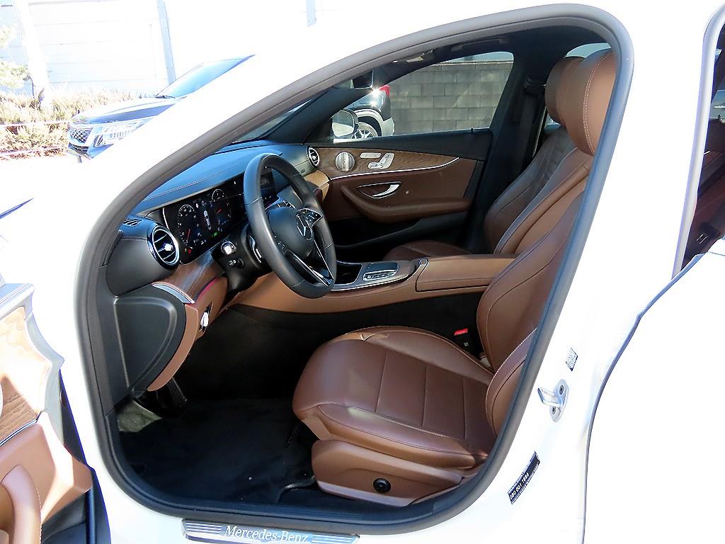 Mercedes Benz E class - Vista 5