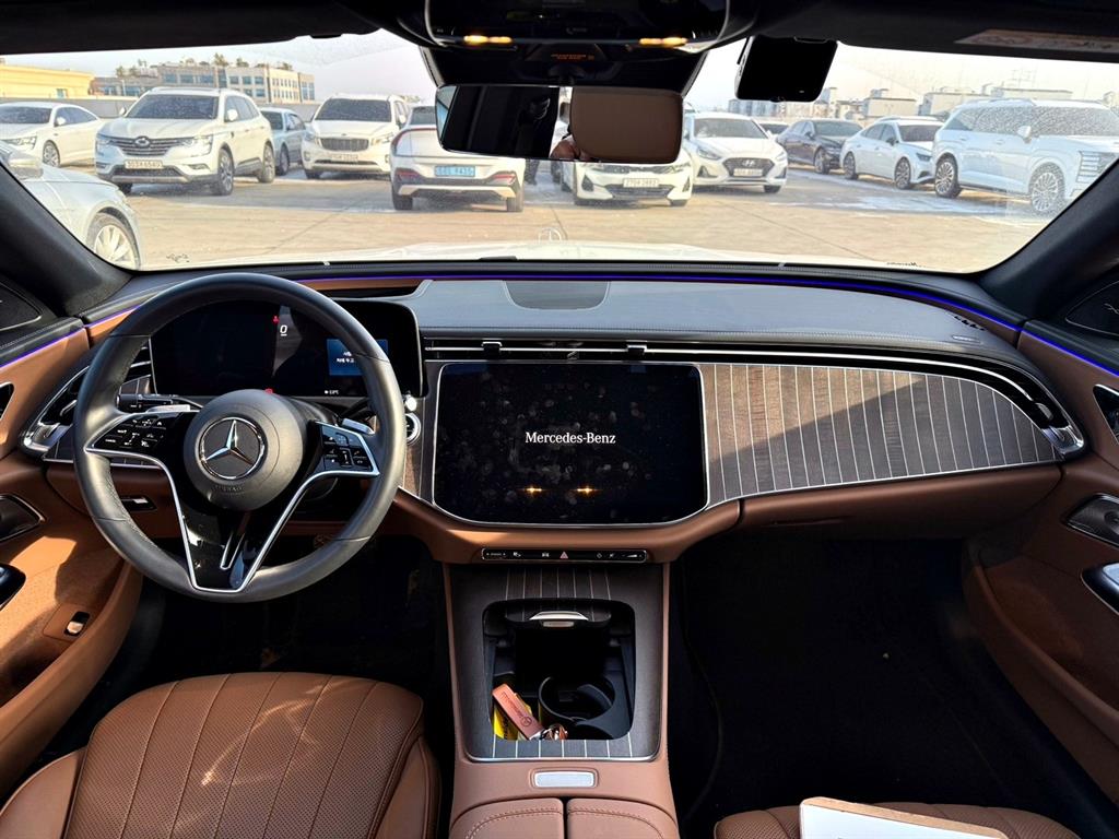 Mercedes Benz E class - Vista 6