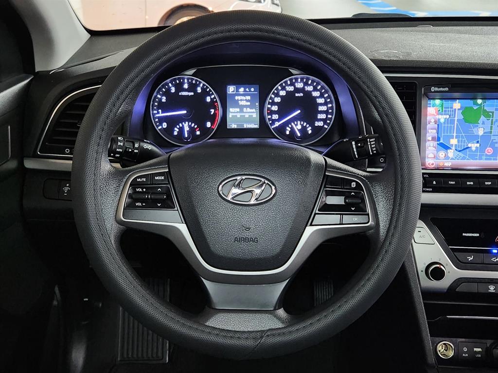 HYUNDAI Avante 2017 Blanco - Importación desde Corea - HF Imports Iquique - Foto 15