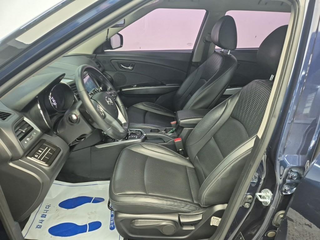 Ssangyong Tivoli - Vista 11