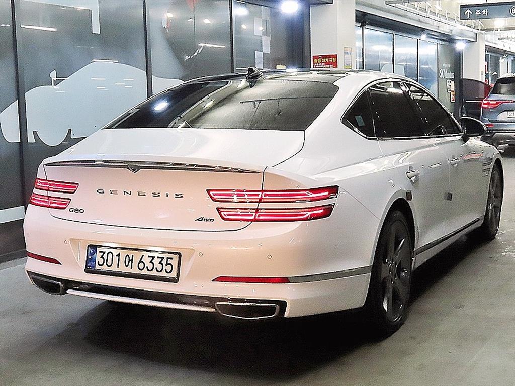 Genesis G80 - Vista 4