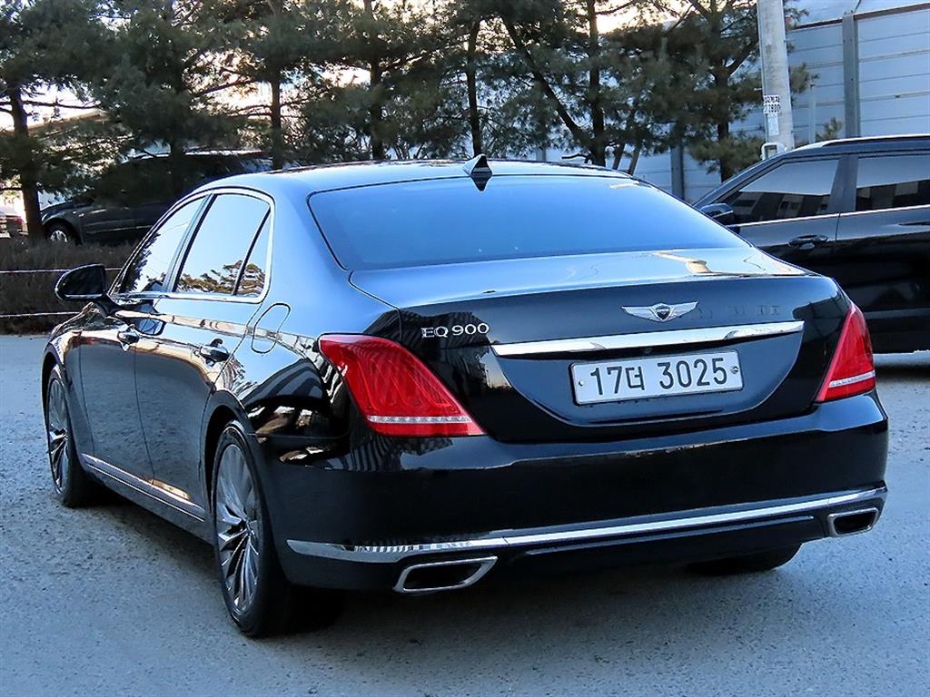 Genesis EQ900 - Vista 3