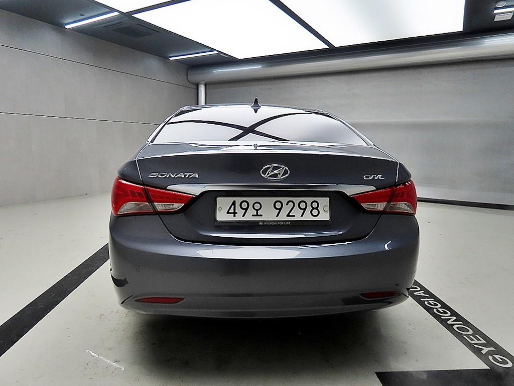 HYUNDAI Sonata - Vista 3