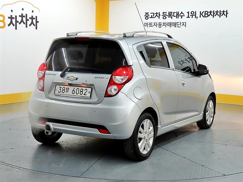 Chevrolet Spark - Vista 4