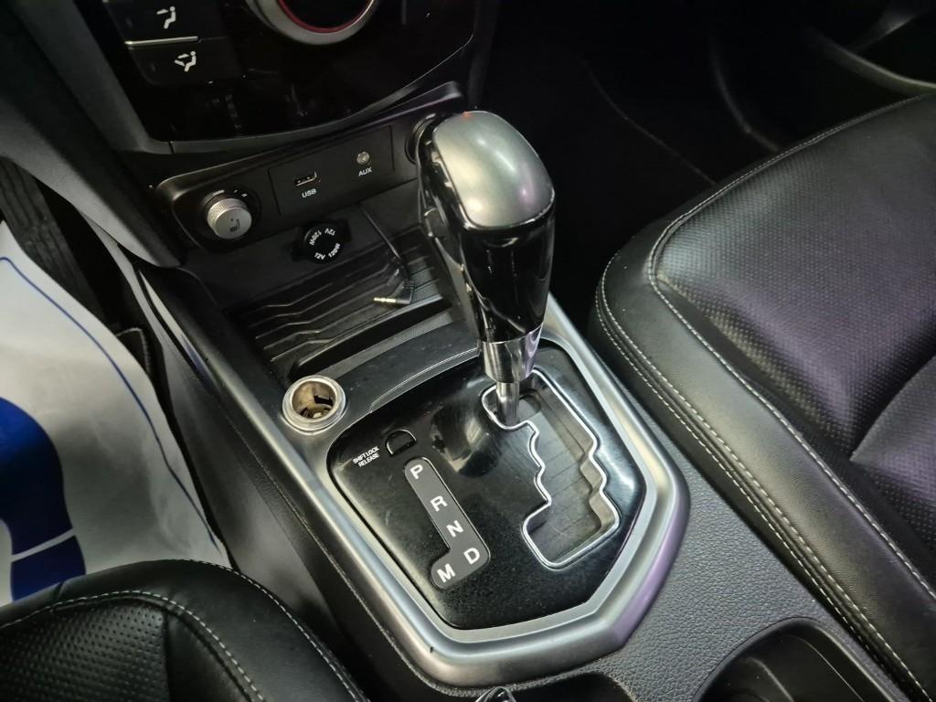 Ssangyong Tivoli - Vista 8