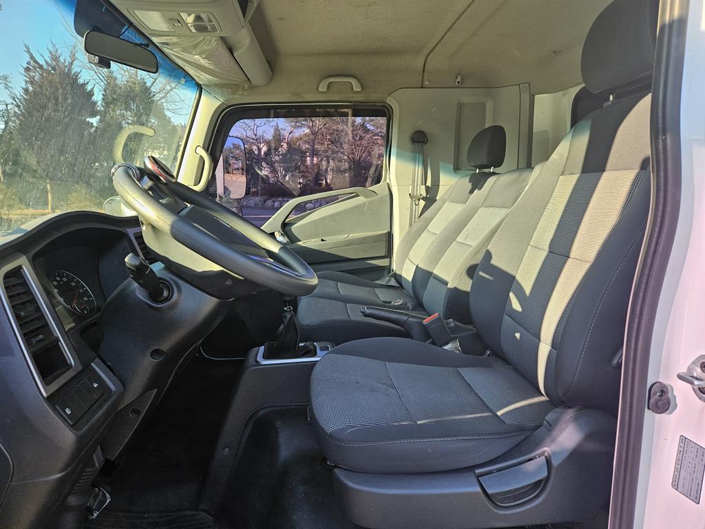 medium and large cargo truck - Vista 4