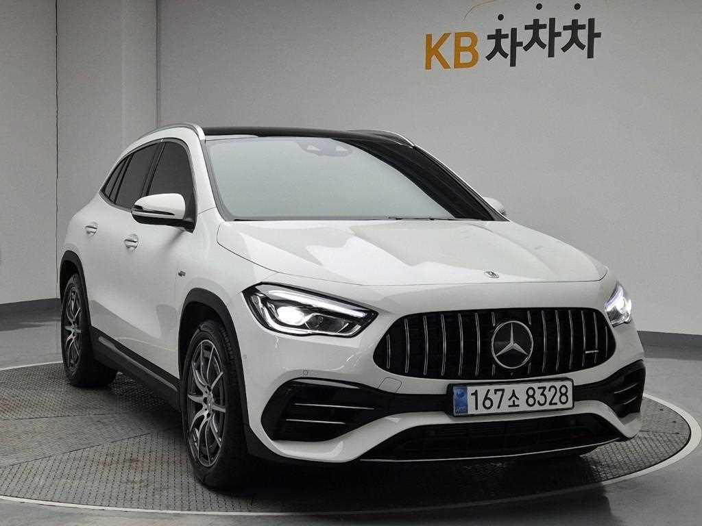 Mercedes Benz GLA Class - Vista 4