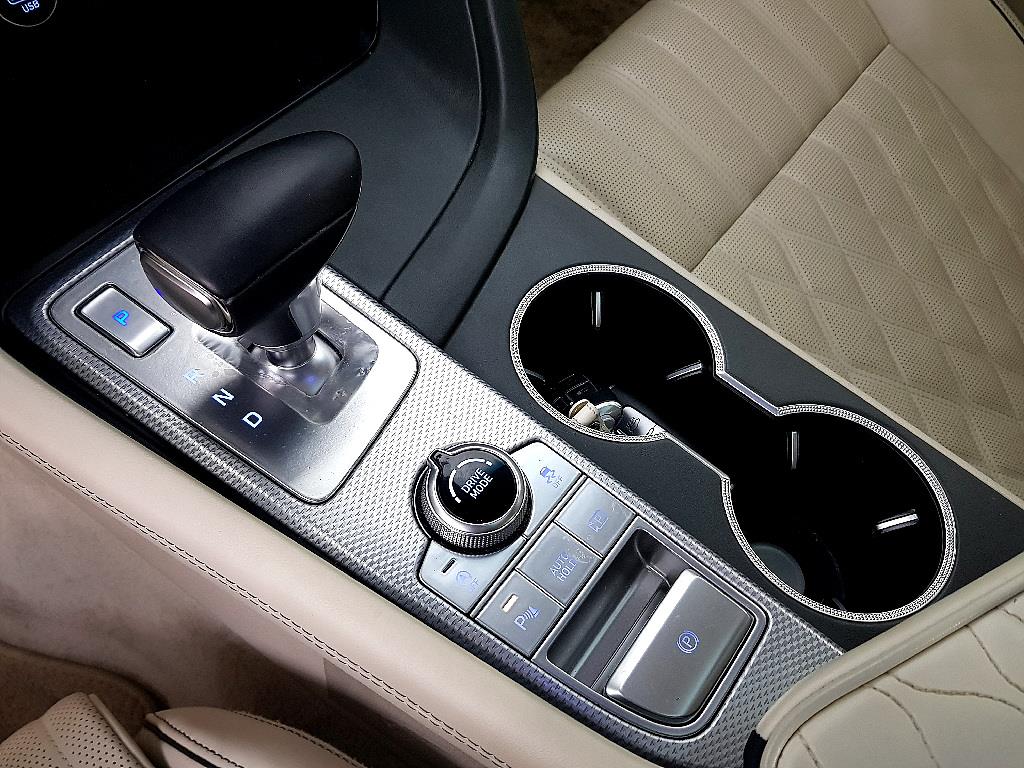 Genesis G70 - Vista 12