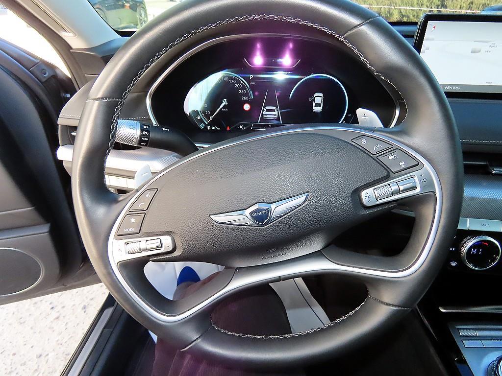 Genesis G80 - Vista 8