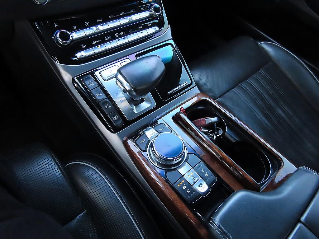 Genesis EQ900 - Vista 11