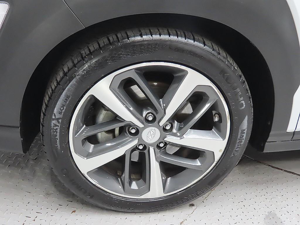 HYUNDAI Kona - Vista 9