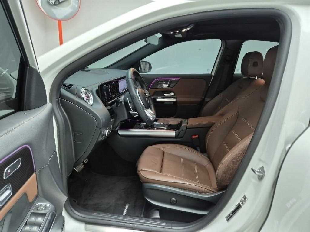 Mercedes Benz GLA Class - Vista 11