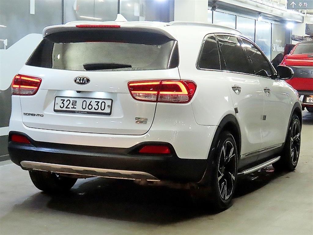 KIA Sorento - Vista 4