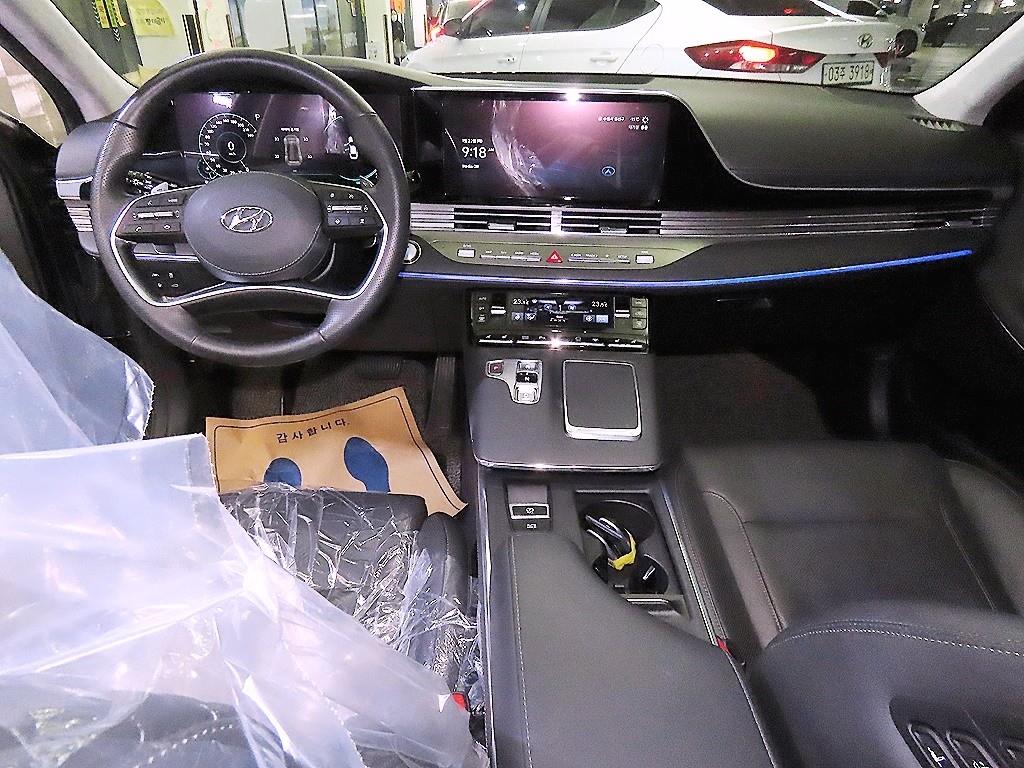 HYUNDAI Grandeur - Vista 10