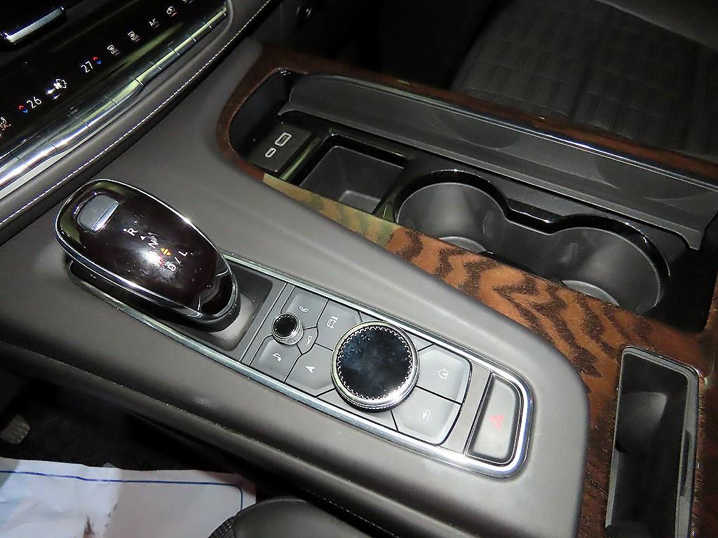 Cadillac Escalade - Vista 12