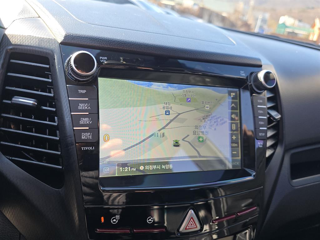 Ssangyong Tivoli - Vista 11