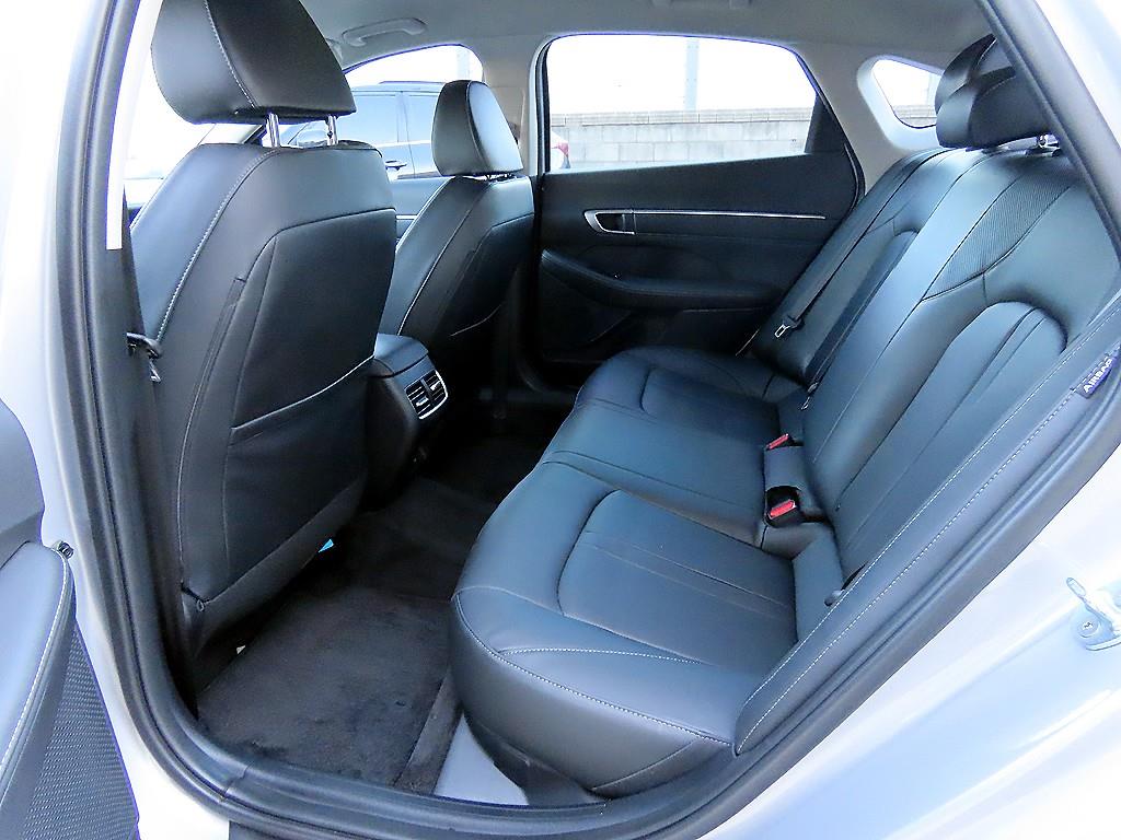 HYUNDAI Sonata - Vista 6