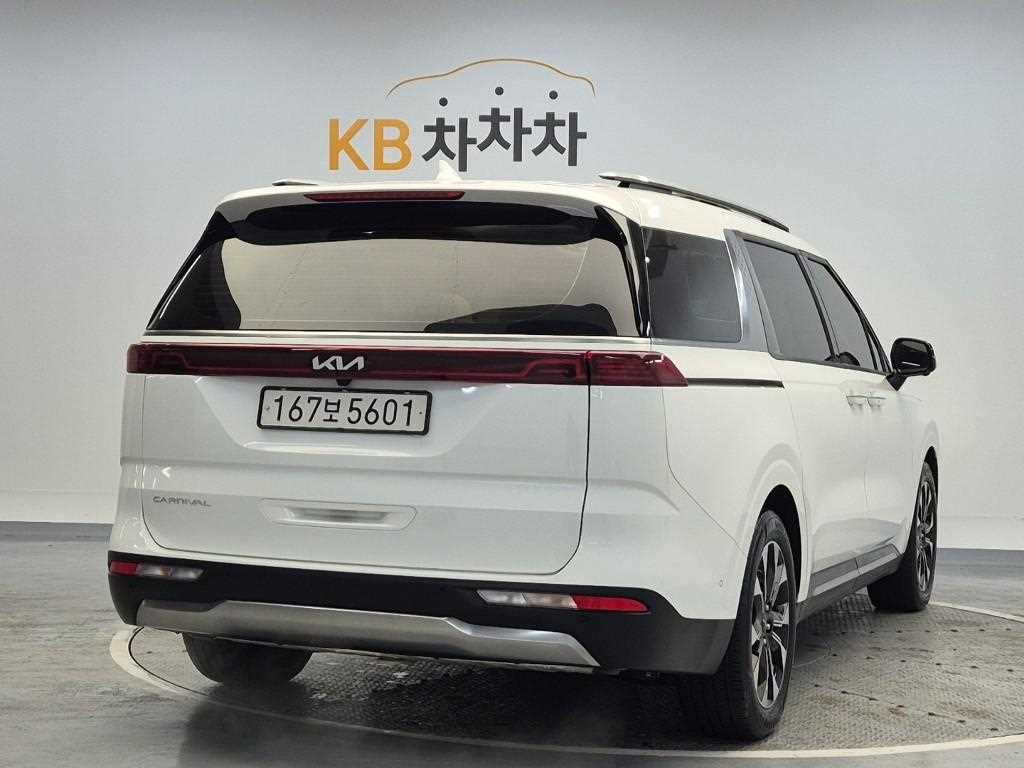 KIA Carnival - Vista 3