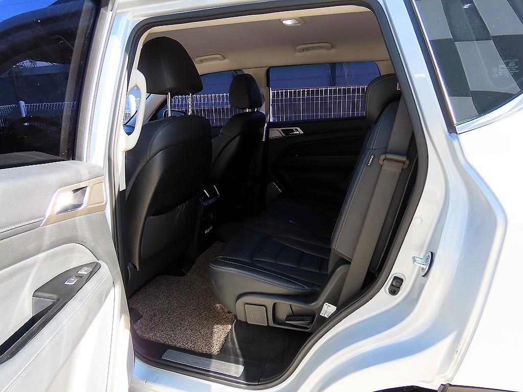 Ssangyong Rexton - Vista 6