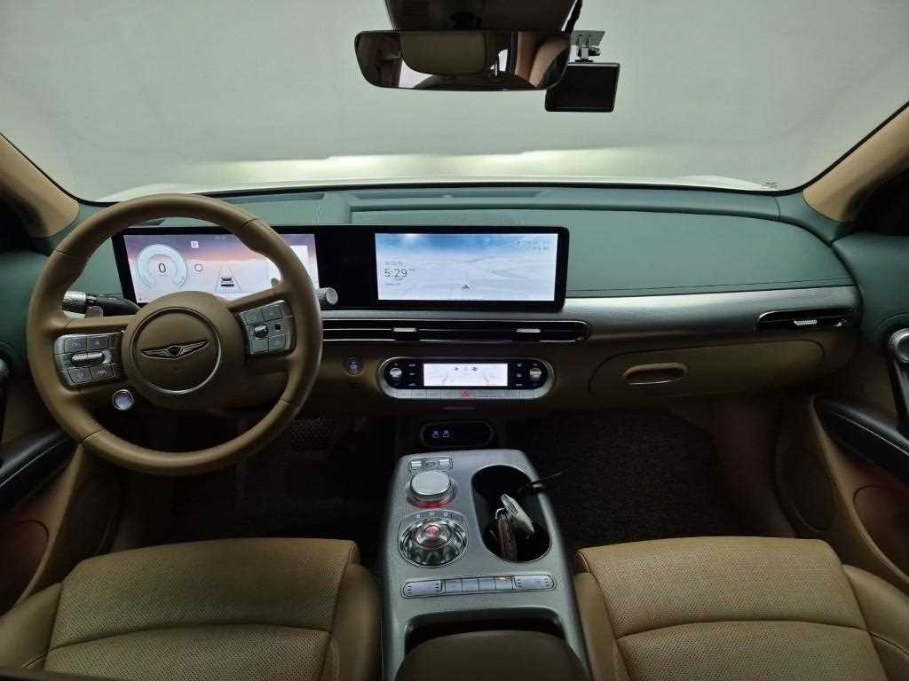 Genesis GV60 - Vista 7