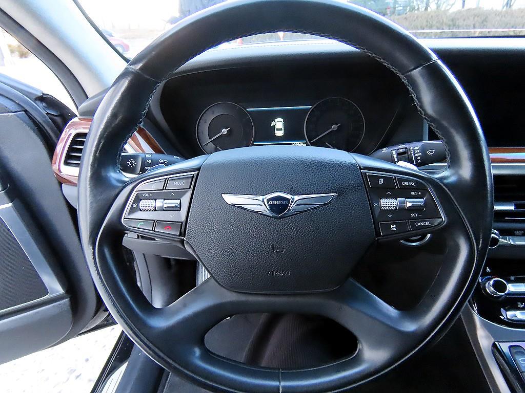 Genesis EQ900 - Vista 8