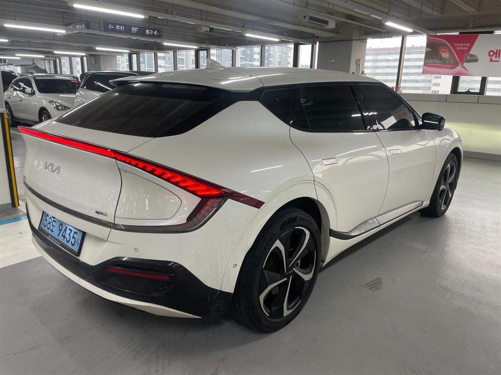 KIA EV6 - Vista 5