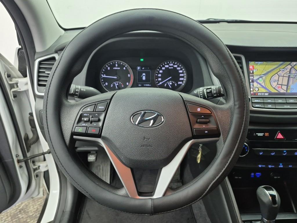 HYUNDAI Tucson - Vista 9