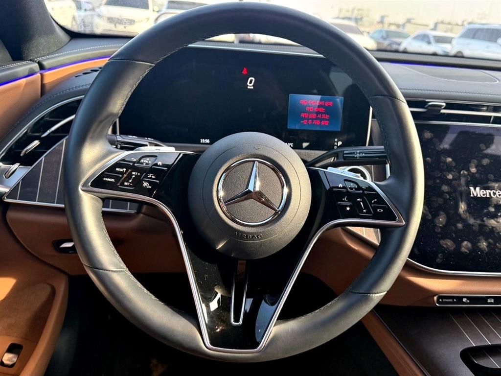 Mercedes Benz E class - Vista 9