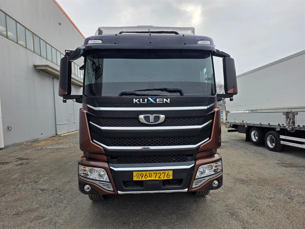 medium and large cargo truck - Vista 2