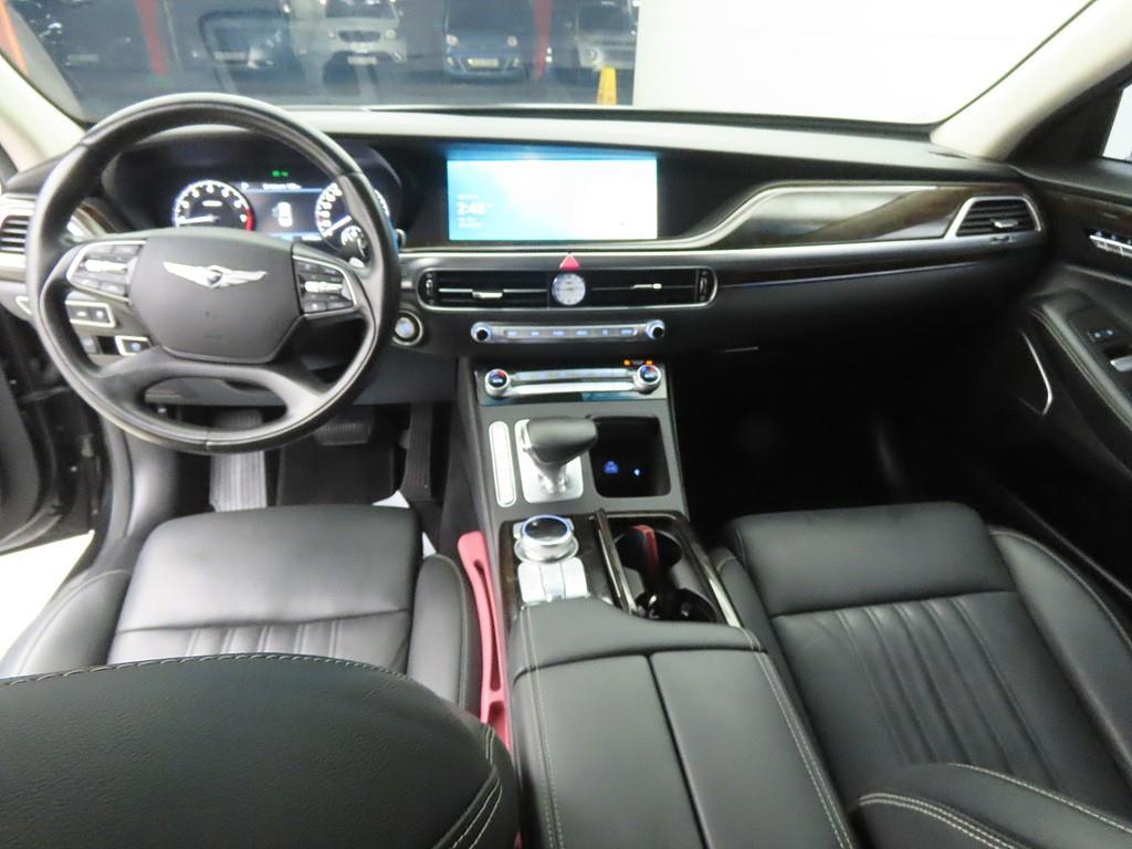 Genesis G90 - Vista 7