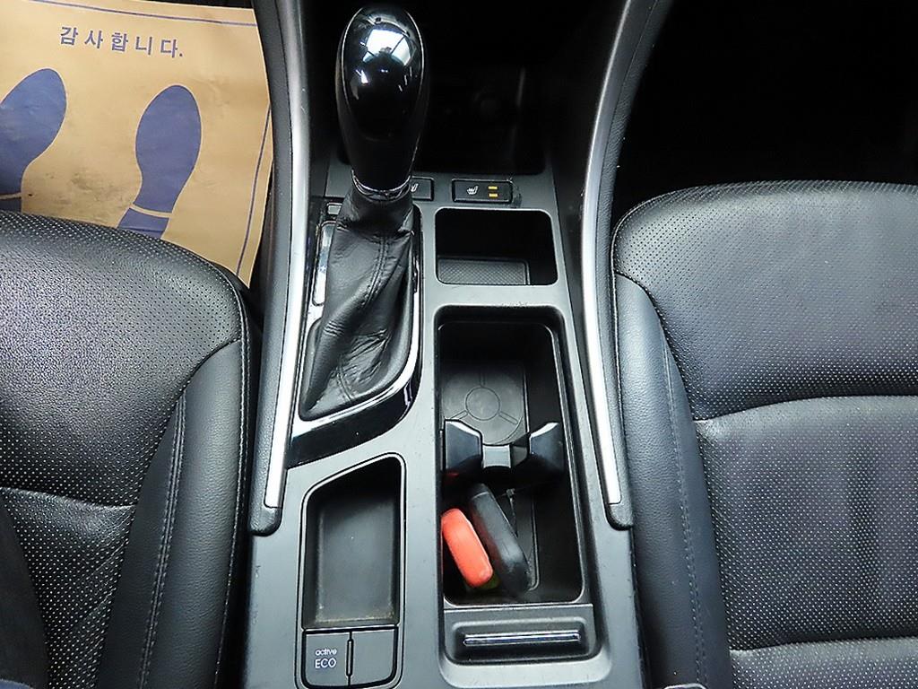 HYUNDAI Sonata - Vista 10