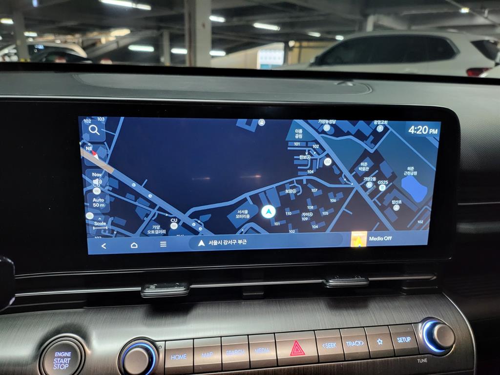 HYUNDAI Kona - Vista 10