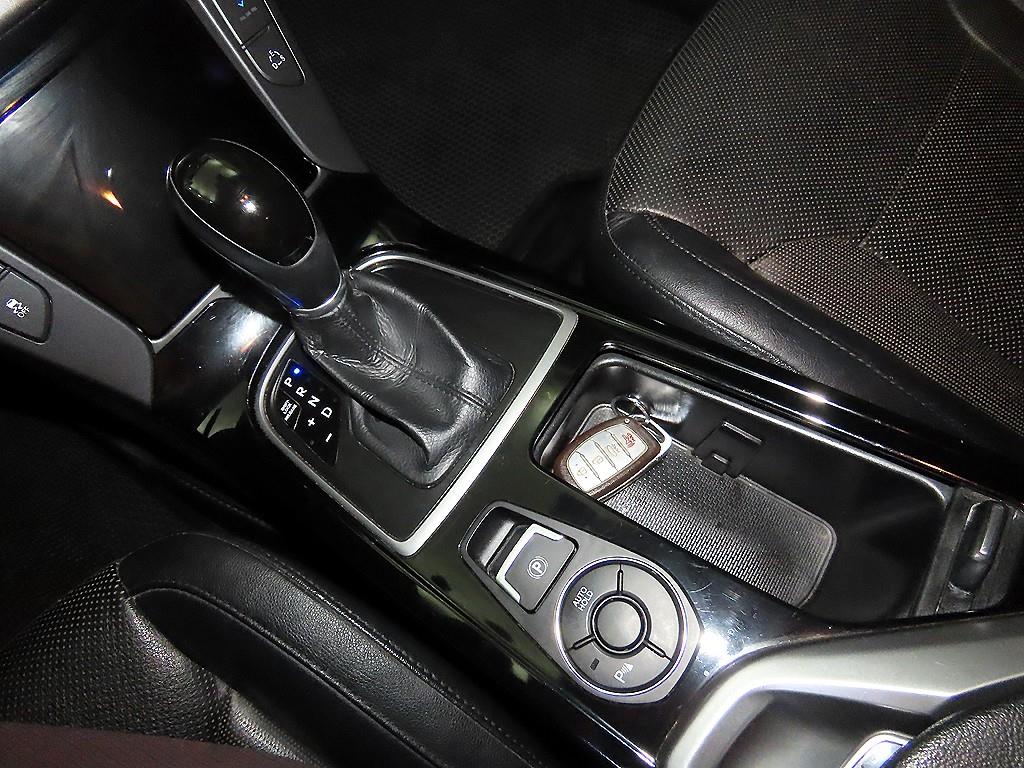 HYUNDAI i40 - Vista 12