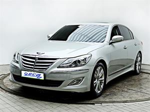 HYUNDAI Genesis - Vista 4
