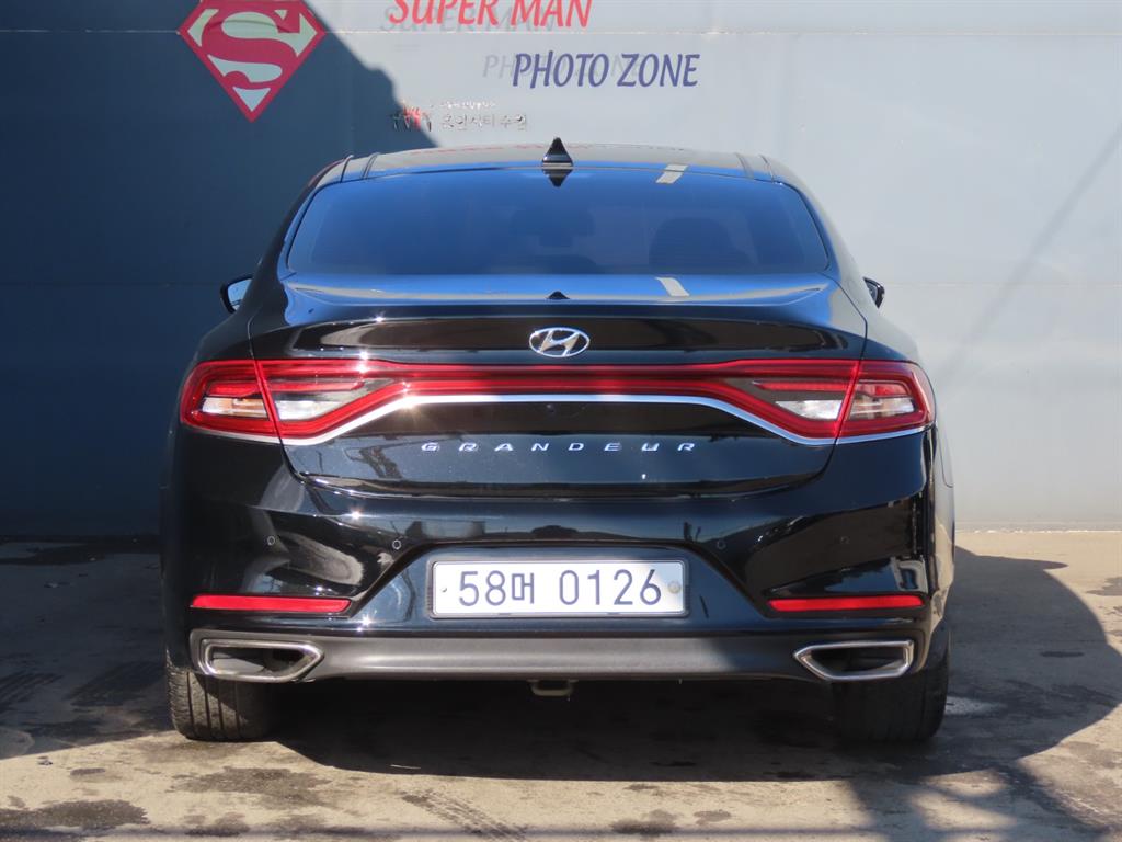 HYUNDAI Grandeur - Vista 7