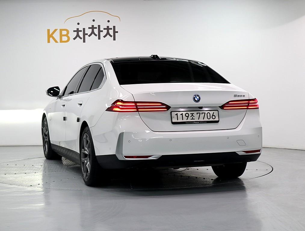 BMW 5 Series - Vista 4