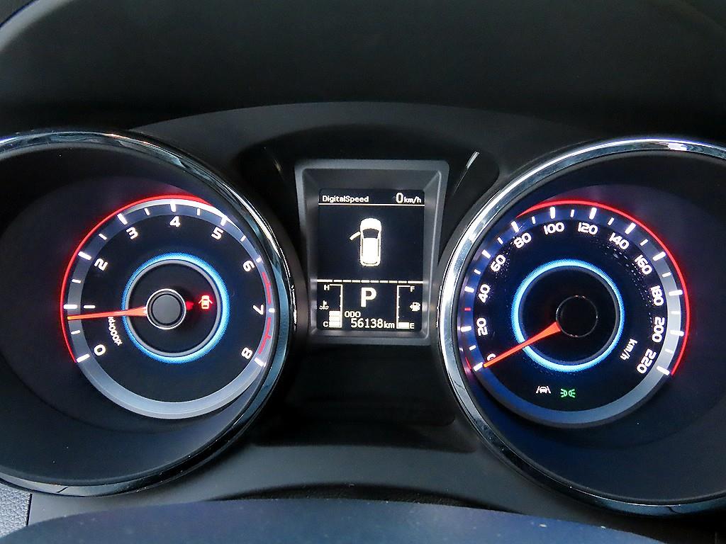 Ssangyong Tivoli - Vista 9