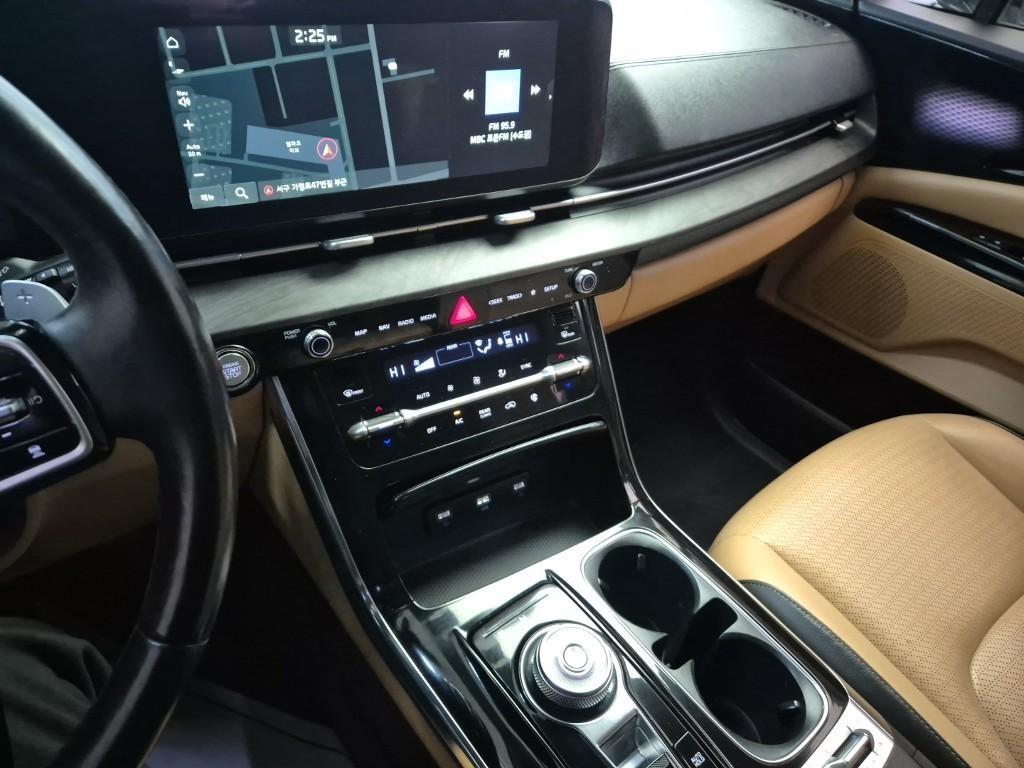 KIA Carnival - Vista 11