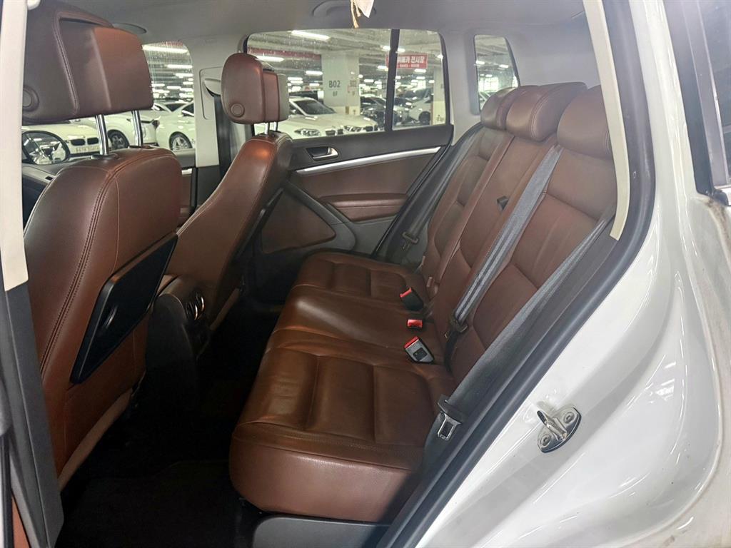 Volkswagen Tiguan - Vista 9