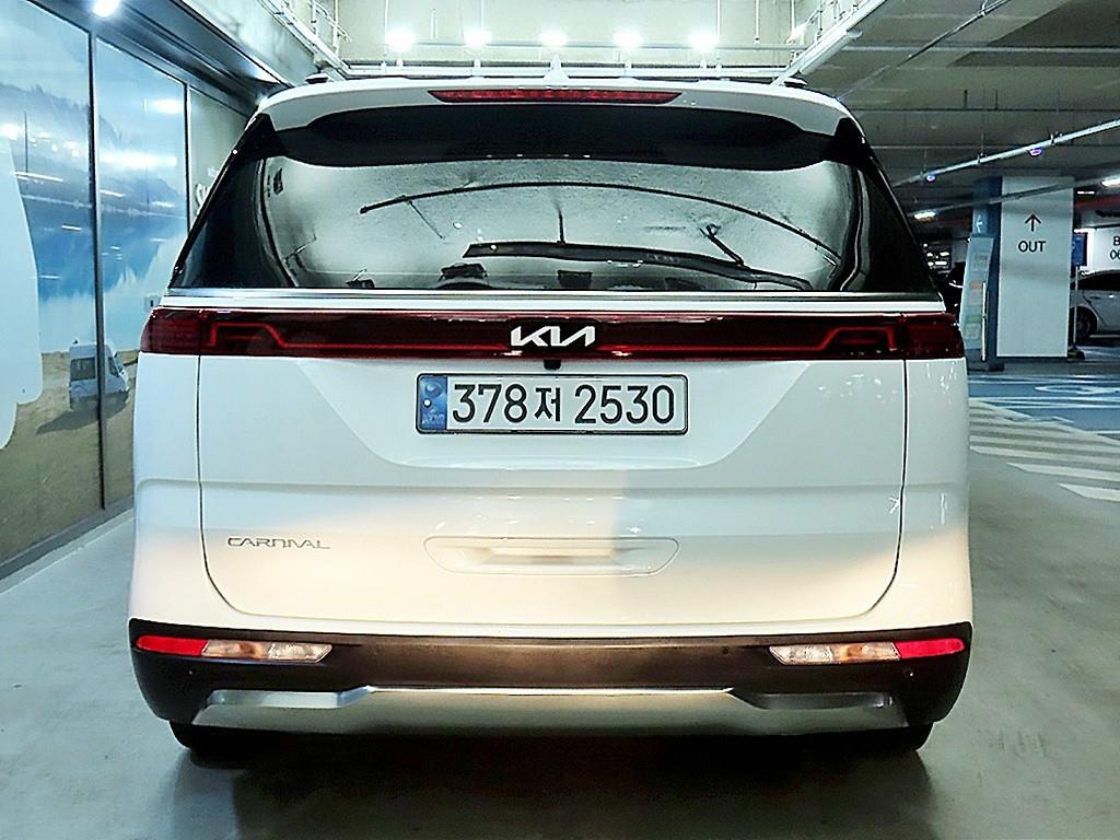 KIA Carnival - Vista 5