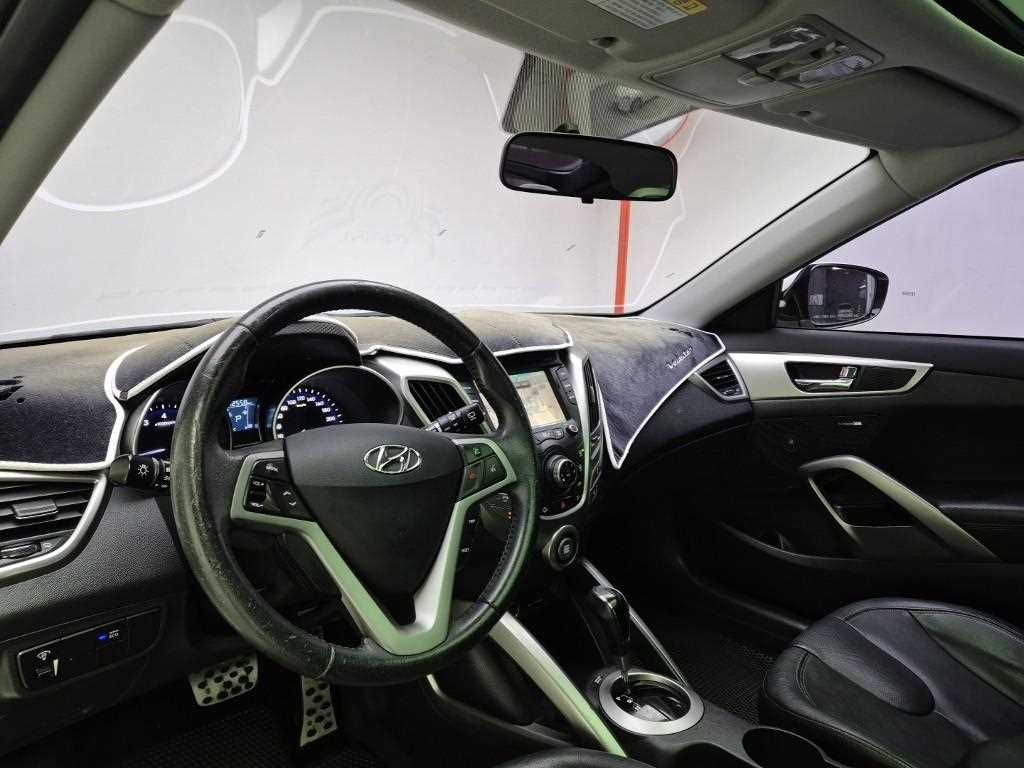 HYUNDAI Veloster - Vista 7