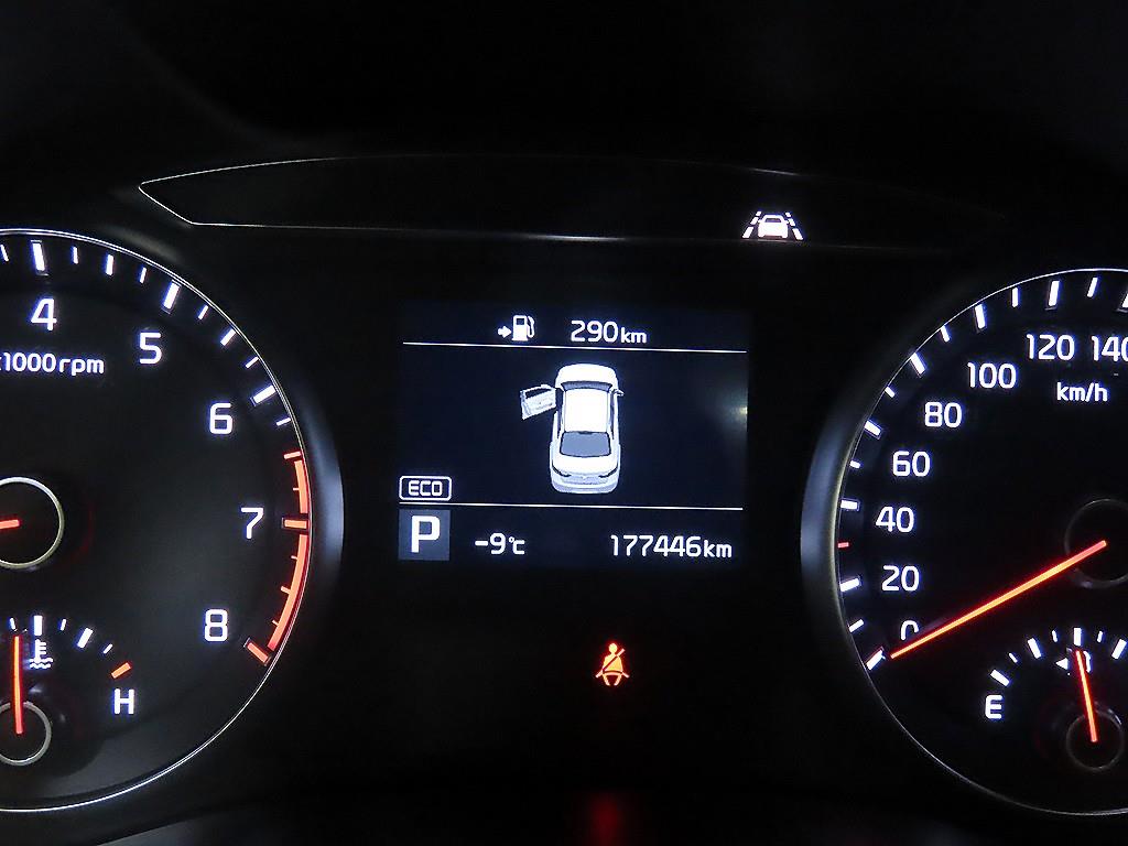 KIA K7 - Vista 9