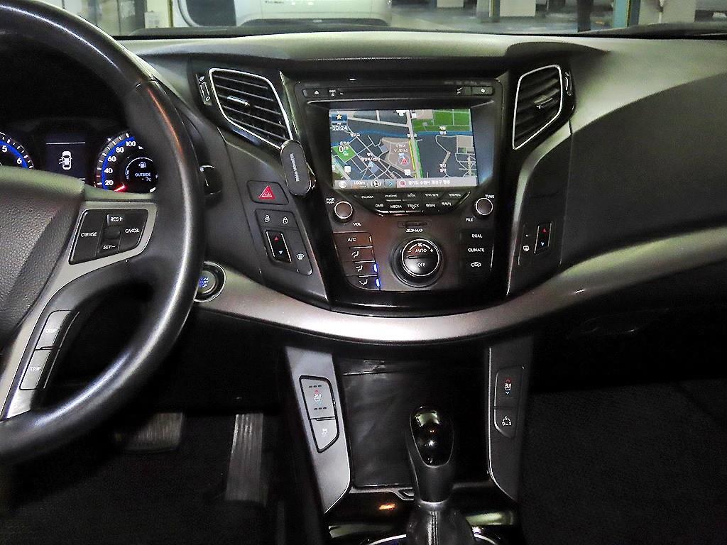 HYUNDAI i40 - Vista 11