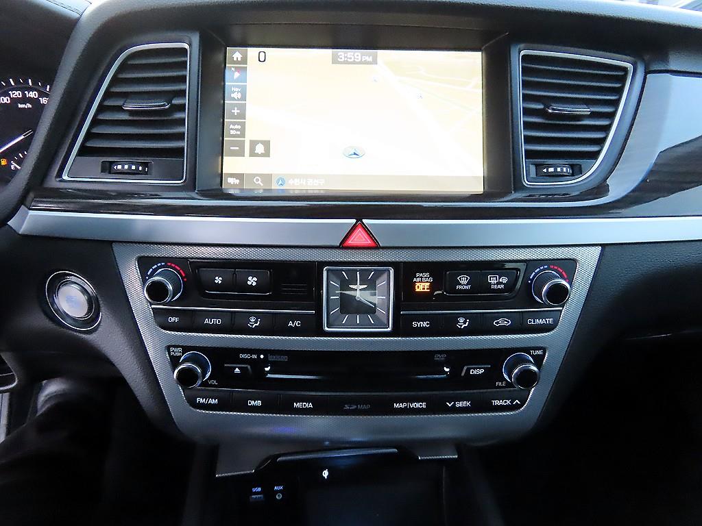 Genesis G80 - Vista 12