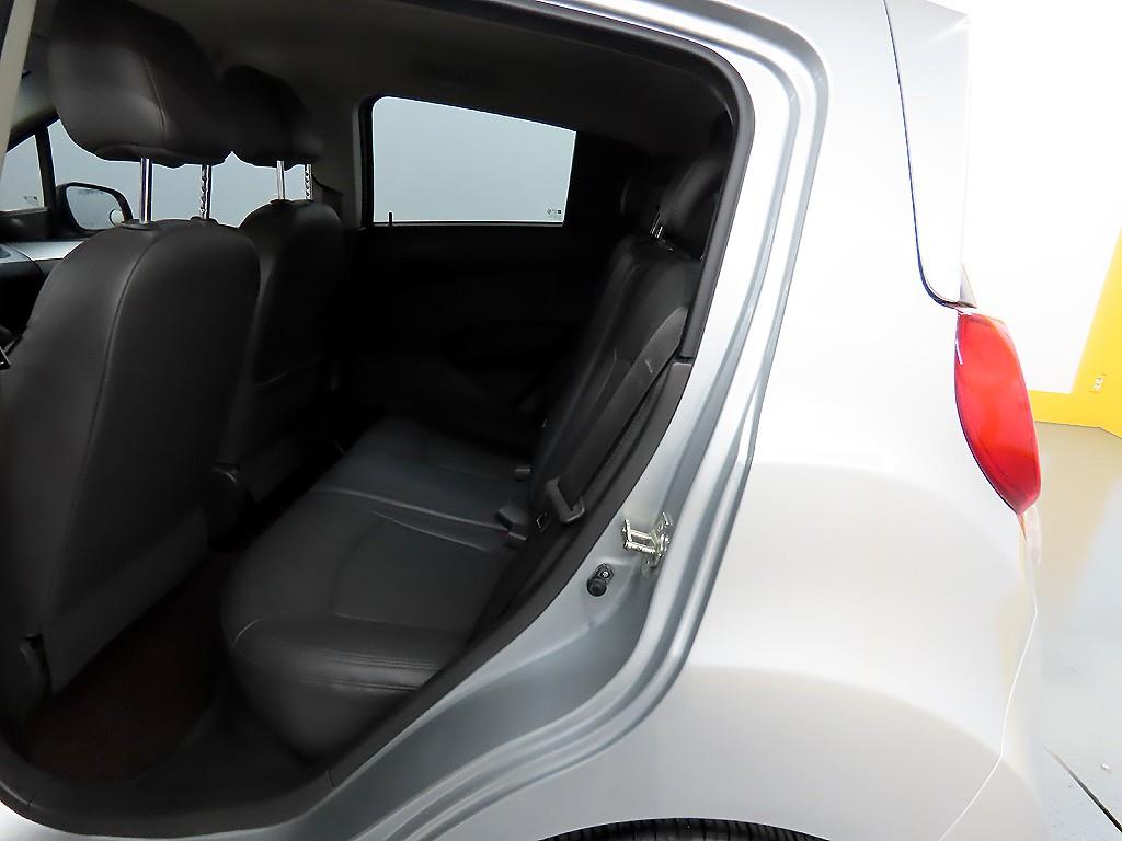 Chevrolet Spark - Vista 6